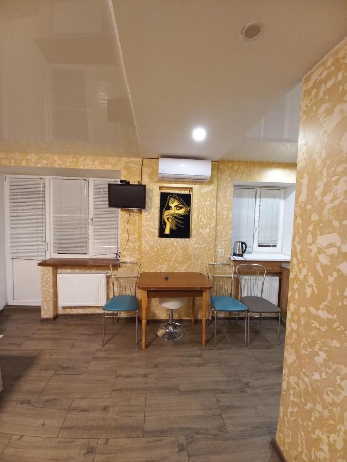 Большая 3 Комнатная Квартира Tcherkássi Exterior foto