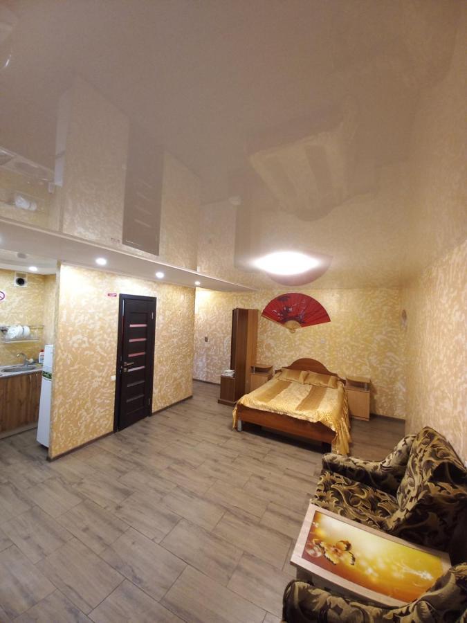 Большая 3 Комнатная Квартира Tcherkássi Exterior foto
