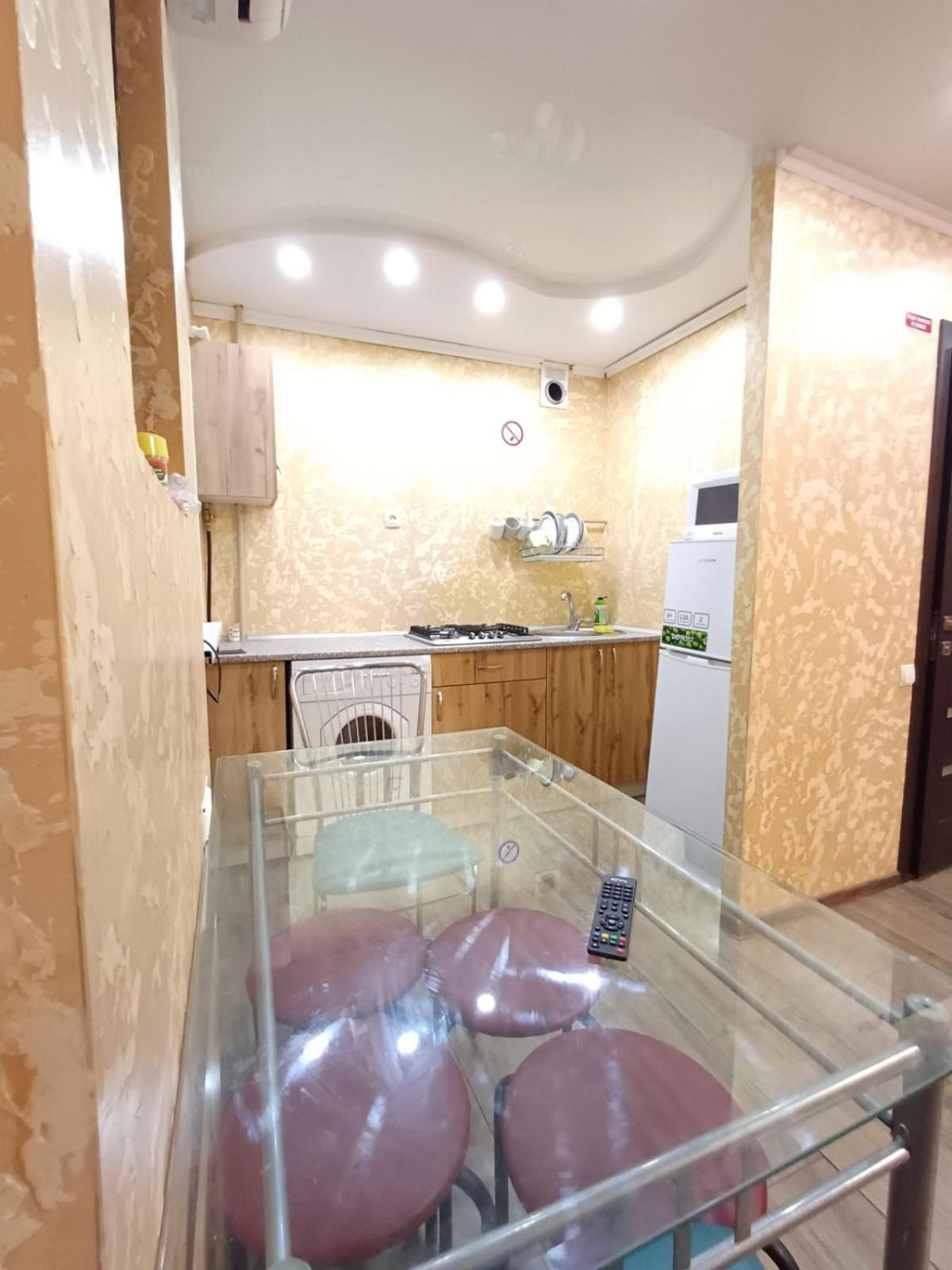 Большая 3 Комнатная Квартира Tcherkássi Exterior foto